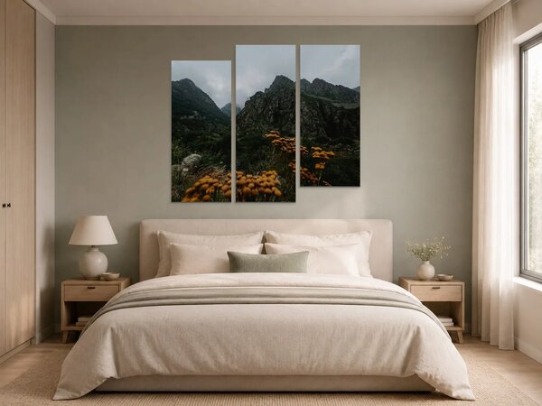 Mlhavé horské údolí s divokými květy – Třídílný obraz C, 120 × 100 cm