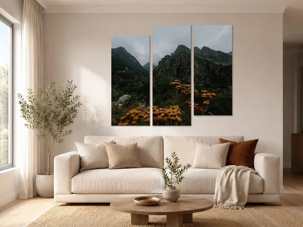 Mlhavé horské údolí s divokými květy – Třídílný obraz C, 120 × 100 cm