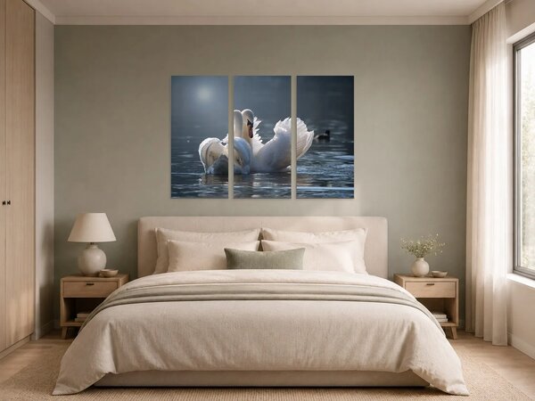 Labutí pár na klidné hladině – Třídílný obraz A, 90 × 60 cm