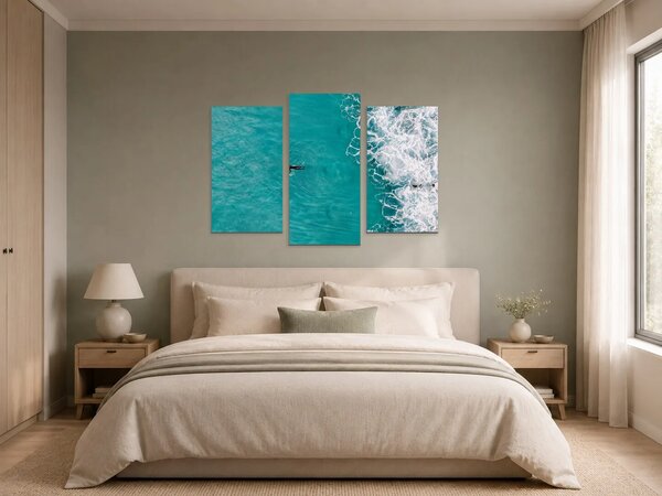 Surfaři v tyrkysových vlnách – Třídílný obraz B, 90 × 60 cm