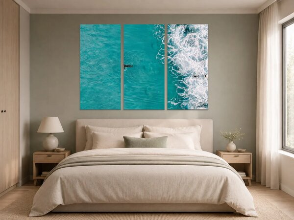 Surfaři v tyrkysových vlnách – Třídílný obraz A, 120 × 80 cm