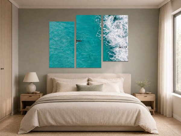 Surfaři v tyrkysových vlnách – Třídílný obraz C, 120 × 80 cm
