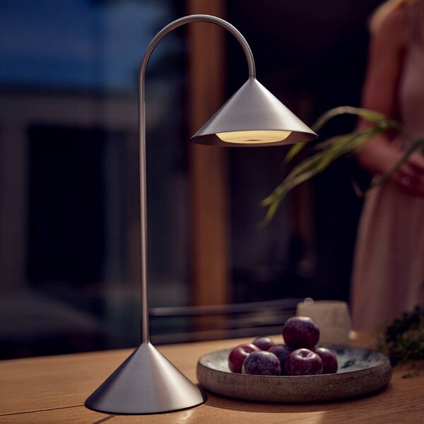 FRANDSEN LED stolní lampa na baterie Grasp, nerezová ocel, výška 47 cm, stmívatelný, Hliník / šedá / zinek, Nerezová ocel, Design