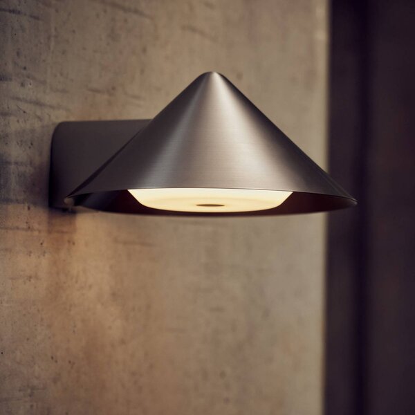 FRANDSEN LED akumulátorové nástěnné světlo Grasp, nerezová ocel, 15 cm, stmívatelný, Hliník / šedá / zinek, Obývací pokoj / jídelna, Nerezová ocel, Design