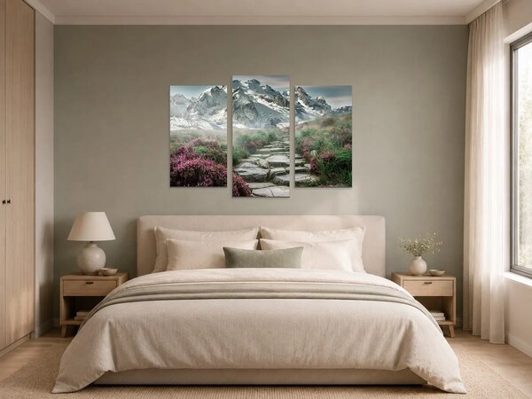 Horská stezka pod zasněženými štíty – Třídílný obraz B, 90 × 60 cm