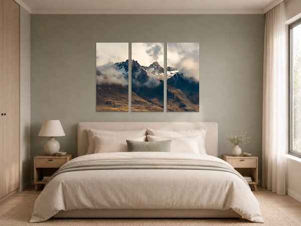 Zasněžené štíty v mlhách – Třídílný obraz A, 90 × 60 cm