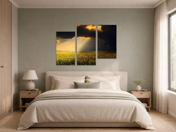 Slunečnicové pole pod dramatickou oblohou – Třídílný obraz C, 90 × 60 cm