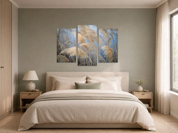 Zlatavé rákosí na modrém pozadí – Třídílný obraz B, 90 × 60 cm