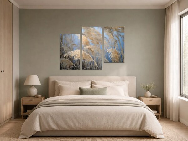 Zlatavé rákosí na modrém pozadí – Třídílný obraz C, 90 × 60 cm