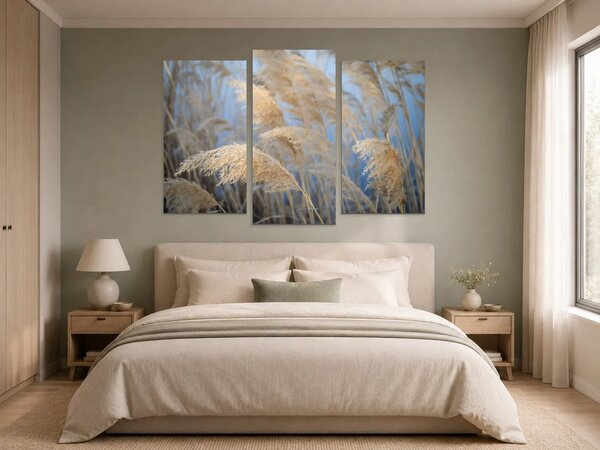 Zlatavé rákosí na modrém pozadí – Třídílný obraz B, 120 × 80 cm