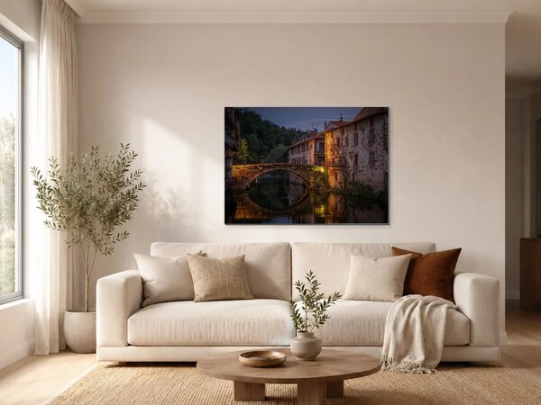 Kamenný most v historickém městě za soumraku – Jednodílný obraz, 70 × 50 cm