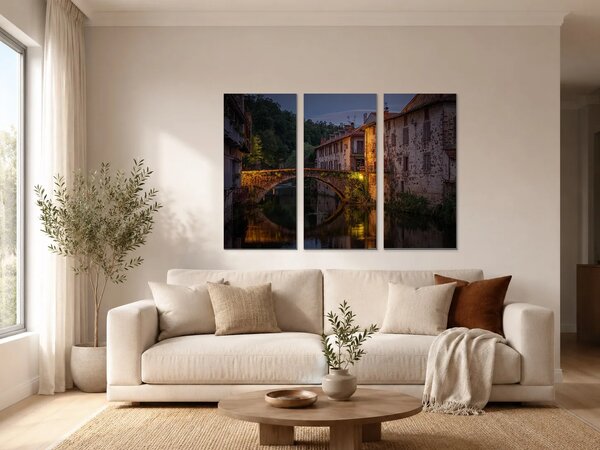 Kamenný most v historickém městě za soumraku – Třídílný obraz A, 90 × 60 cm
