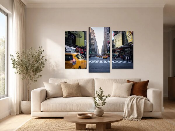 Newyorská ulice se žlutými taxíky – Třídílný obraz B, 90 × 60 cm