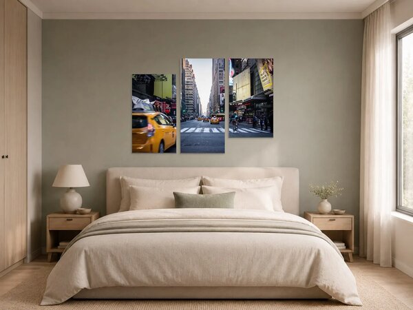 Newyorská ulice se žlutými taxíky – Třídílný obraz C, 90 × 60 cm