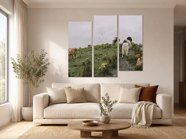 Skot na horské pastvině – Třídílný obraz C, 120 × 100 cm