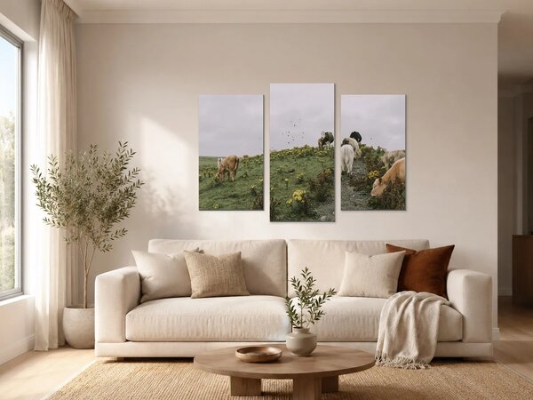 Skot na horské pastvině – Třídílný obraz B, 90 × 60 cm