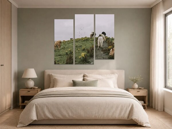 Skot na horské pastvině – Třídílný obraz C, 120 × 100 cm