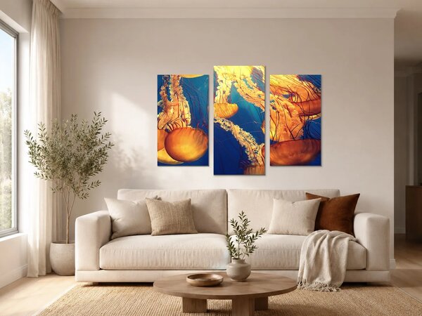 Zlatavé medúzy v modré hlubině – Třídílný obraz B, 90 × 60 cm