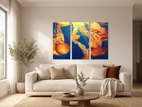 Zlatavé medúzy v modré hlubině – Třídílný obraz A, 90 × 60 cm