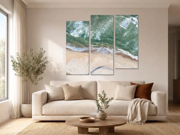 Příboj na písečné pláži z výšky – Třídílný obraz C, 120 × 100 cm