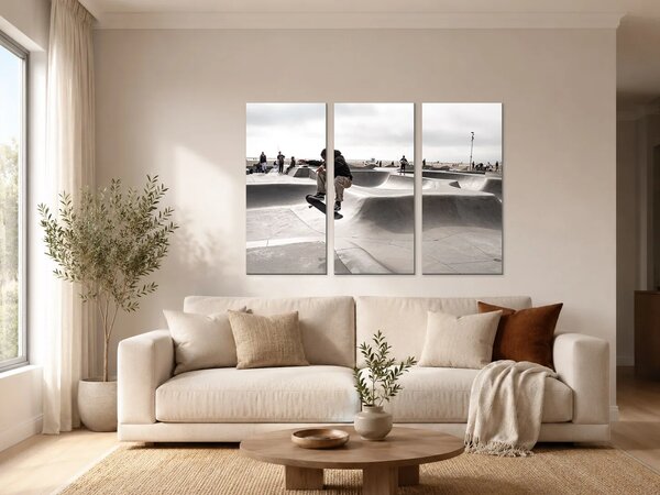 Skateboardista ve skateparku – Třídílný obraz A, 90 × 60 cm