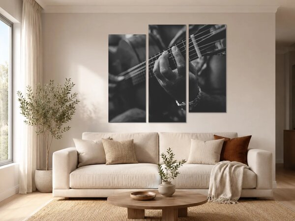 Prsty na strunách kytary – Třídílný obraz C, 120 × 80 cm