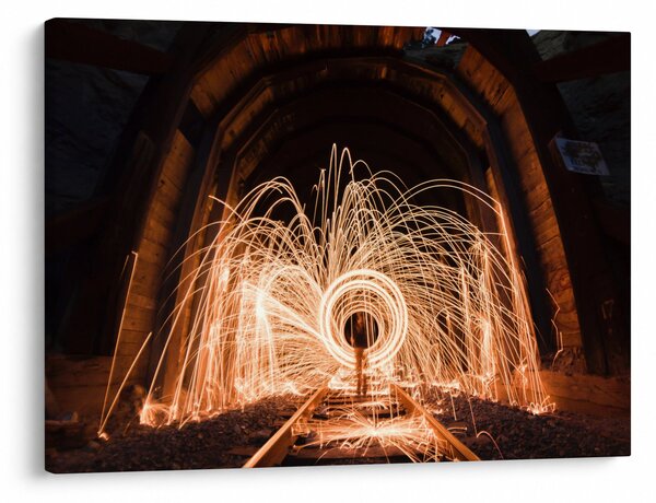 Obraz - Světelná show na kolejích (70x50 cm)