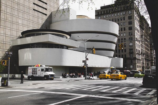 Guggenheimovo muzeum v New Yorku – Třídílný obraz B, 90 × 60 cm