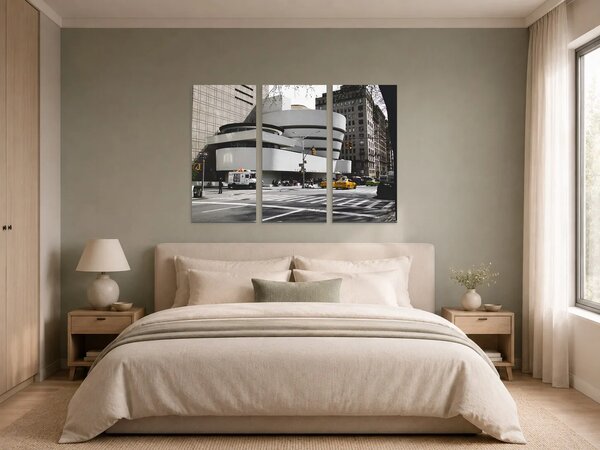 Guggenheimovo muzeum v New Yorku – Třídílný obraz A, 90 × 60 cm
