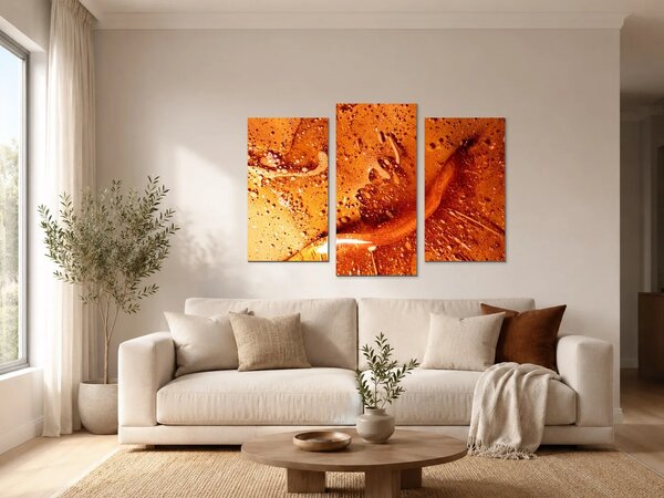 Jantarová abstrakce s kapkami – Třídílný obraz B, 90 × 60 cm