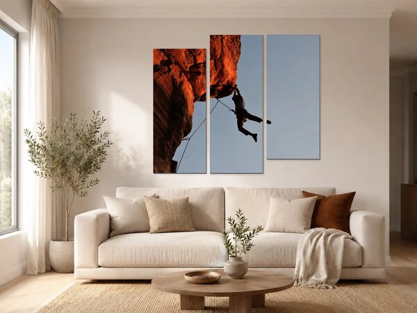 Lezec pod oranžovým skalním převisem – Třídílný obraz C, 120 × 100 cm