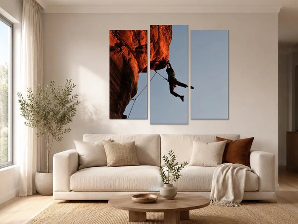 Lezec pod oranžovým skalním převisem – Třídílný obraz B, 120 × 100 cm