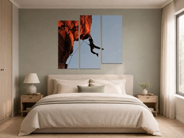 Lezec pod oranžovým skalním převisem – Třídílný obraz C, 120 × 100 cm