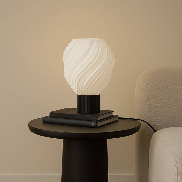 Lindby Stolní lampa Nuvia, výška 39,1 cm, bílá, 3D tisk, Bílá / opál, Obývací pokoj / jídelna, Moderní