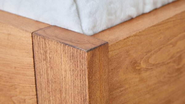 Postel GABRIELA Buk 180x200 - Dřevěná postel z masivu, bukové dvoulůžko o šíři masivu 4 cm