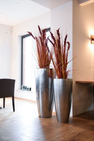 Exkluzivní květináč CITY, sklolaminát, výška 80 cm, stříbrná metalíza