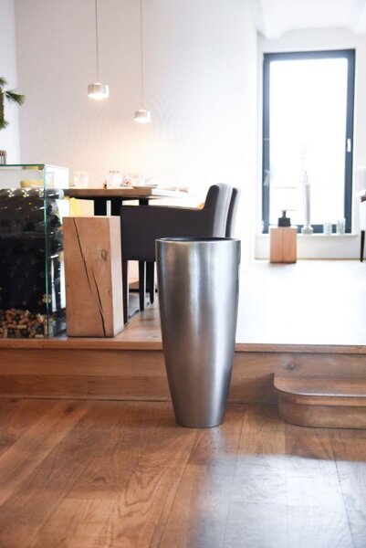 Exkluzivní květináč CITY, sklolaminát, výška 80 cm, stříbrná metalíza