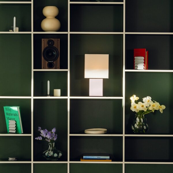 Noo.ma Světle fialová dřevěná stolní lampa Zam