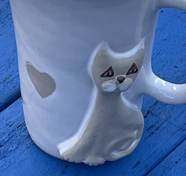 Keramický hrnek s kočkou a srdíčkem vysoký 0,6 l