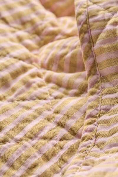 Prošívaný přehoz Mustard / Light Pink Stripes 130 × 180 cm