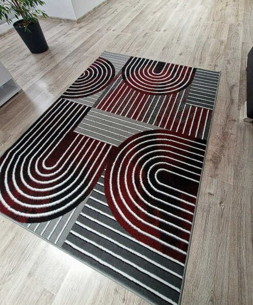HU Šedo-červený geometrický obdélníkový koberec NEW IDEA 90141-0564 Rozměr: 50x80 cm