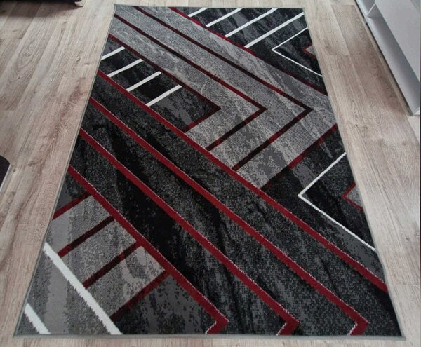 HU Šedý geometrický obdélníkový koberec NEW IDEA 90301-0564 s červenými čarami Rozměr: 50x80 cm