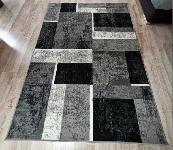 HU Šedý geometrický koberec s kostkovaným vzorem ve tvaru obdélníku NEW IDEA 90311-0433 Rozměr: 50x80 cm