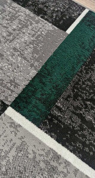 HU Šedo-zelený geometrický kostkovaný obdélníkový koberec NEW IDEA 90311-0574 Rozměr: 50x80 cm
