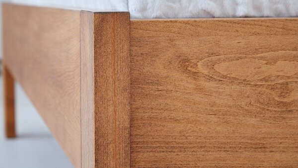 Postel GABRIELA Buk 180x200 - Dřevěná postel z masivu, bukové dvoulůžko o šíři masivu 4 cm