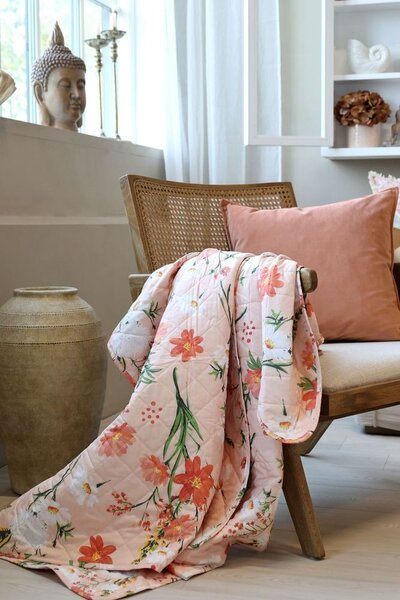 Růžový bavlněný přehoz s květy Aix Quilt Wild Flowers - 130*180 cm - Chic Antique