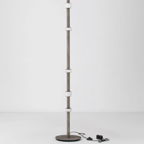 Nova Luce Tmavě šedá kovová stojací LED lampa Marlow 170 cm