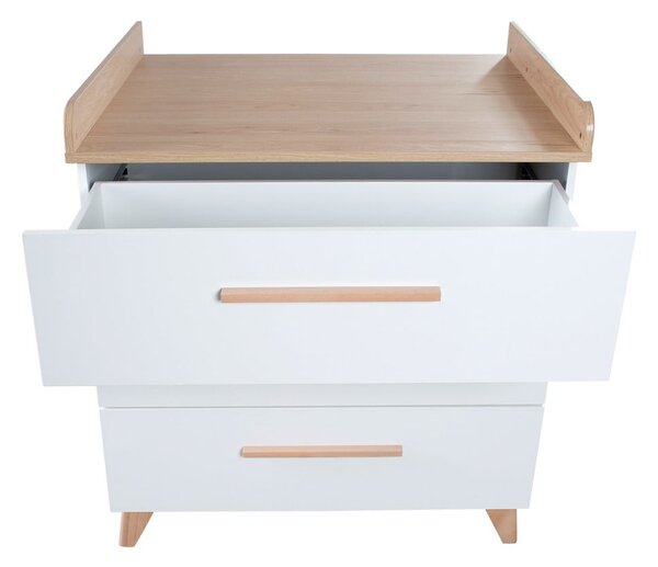 Bílá dětská komoda s přebalovacím pultem v dekoru dubu 88,5x99x76 cm Léon – Roba