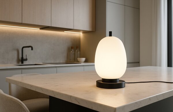 Opálově bílá skleněná stolní lampa Nova Luce Lato s černou podstavou 28 cm
