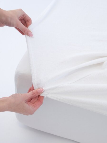 MK Lůžkoviny Froté prostěradlo 140 × 200 cm - bílá